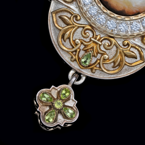 2.7.1169нф-1/97н  Панагия серебряная 925 пробы с натуральными камнями и фрагментарной позолотой  фото 3