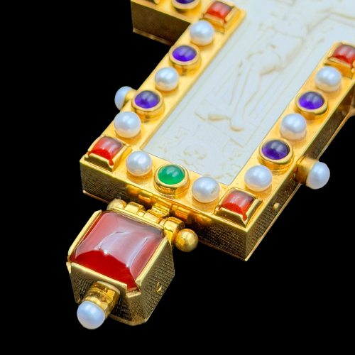 2.10.0533нп-14/112п Крест наперсный из серебра 925 пробы в позолоте фото 5